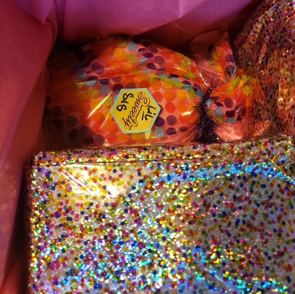 Every Single Order Out the Door Is Packed & Wrapped to Perfection. - Picture 15 of 16